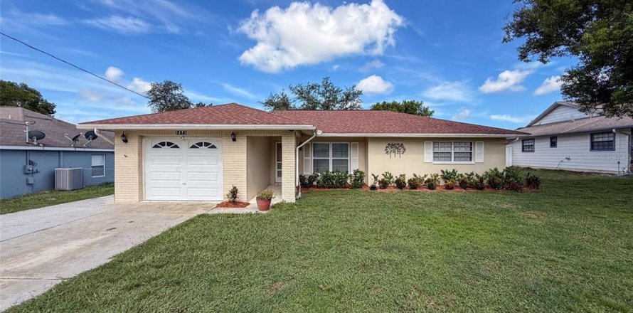 Casa en Spring Hill, Florida 2 dormitorios, 120.22 m2 № 1866701