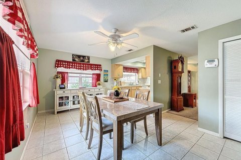 Casa en venta en Spring Hill, Florida, 2 dormitorios, 120.22 m2 № 1866701 - foto 11