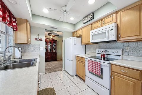 Casa en venta en Spring Hill, Florida, 2 dormitorios, 120.22 m2 № 1866701 - foto 13