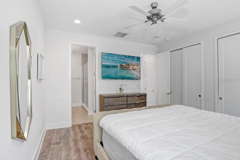Townhouse in Tampa, Florida 2 bedrooms, 139.82 sq.m. № 1906194 - photo 15