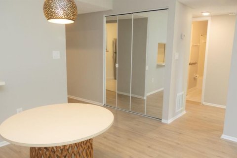 Condo in Orlando, Florida, 2 bedrooms  № 1894029 - photo 11