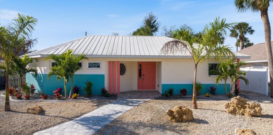 House in Venice, Florida 2 bedrooms, 120.77 sq.m. № 2393640