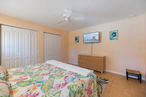 House in Venice, Florida 2 bedrooms, 120.77 sq.m. № 2393640 - photo 18