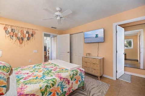 House in Venice, Florida 2 bedrooms, 120.77 sq.m. № 2393640 - photo 12