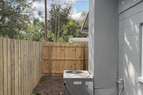 House in Dade City, Florida 3 bedrooms, 72.84 sq.m. № 1801347 - photo 4