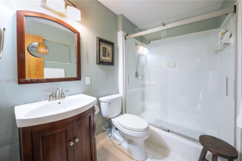 Купить виллу или дом в Пемброк-Пайнс, Флорида 4 спальни, 160.44м2, № 2006501 - фото 20