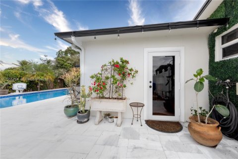 Купить виллу или дом в Пемброк-Пайнс, Флорида 4 спальни, 160.44м2, № 2006501 - фото 28