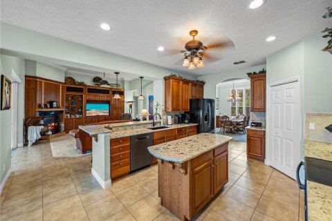 House in Homosassa, Florida 3 bedrooms, 304.81 sq.m. № 1912065 - photo 14