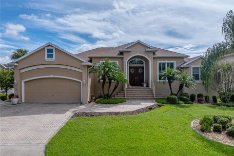 House in Homosassa, Florida 3 bedrooms, 304.81 sq.m. № 1912065 - photo 2
