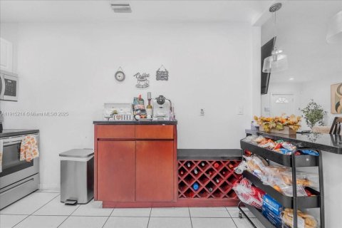 Villa ou maison à vendre à North Miami Beach, Floride: 3 chambres, 113.34 m2 № 1971399 - photo 24