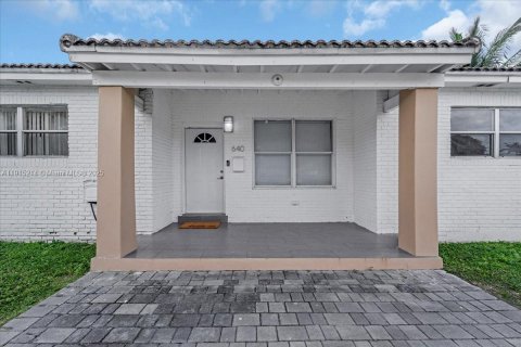 Villa ou maison à vendre à North Miami Beach, Floride: 3 chambres, 113.34 m2 № 1971399 - photo 7