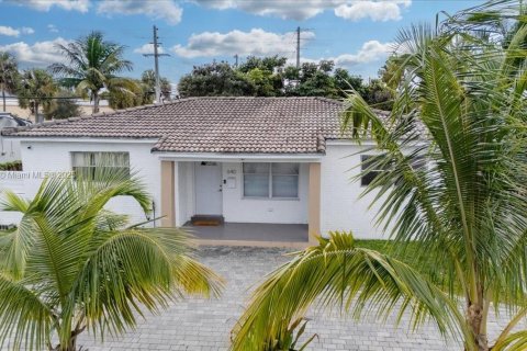 Villa ou maison à vendre à North Miami Beach, Floride: 3 chambres, 113.34 m2 № 1971399 - photo 6