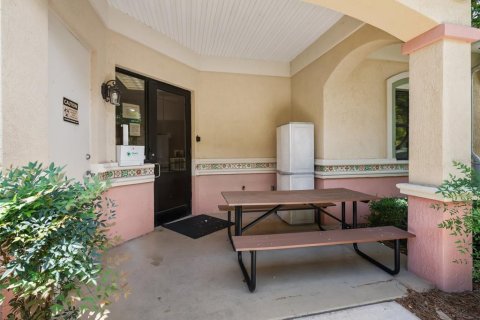 Propiedad comercial en alquiler en Lady Lake, Florida, 304.16 m2 № 1767472 - foto 9