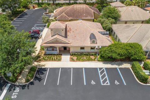 Propiedad comercial en alquiler en Lady Lake, Florida, 304.16 m2 № 1767472 - foto 2