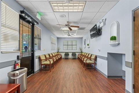 Propiedad comercial en alquiler en Lady Lake, Florida, 304.16 m2 № 1767472 - foto 27