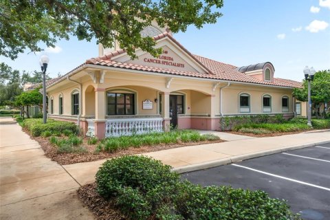 Propiedad comercial en alquiler en Lady Lake, Florida, 304.16 m2 № 1767472 - foto 1