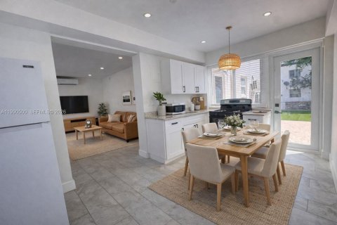 Снять в аренду виллу или дом в Майами-Бич, Флорида 46.27м2, № 2091268 - фото 3