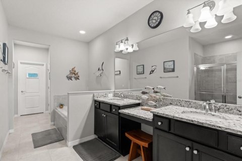 Adosado en venta en Davenport, Florida, 3 dormitorios, 186.73 m2 № 2158046 - foto 17