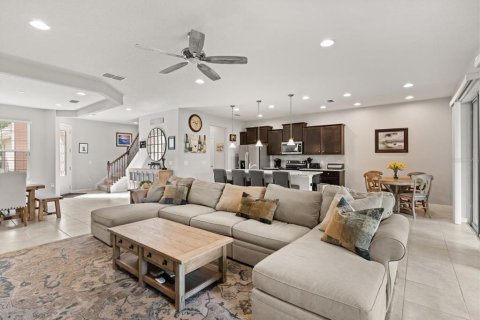 Adosado en venta en Davenport, Florida, 3 dormitorios, 186.73 m2 № 2158046 - foto 3