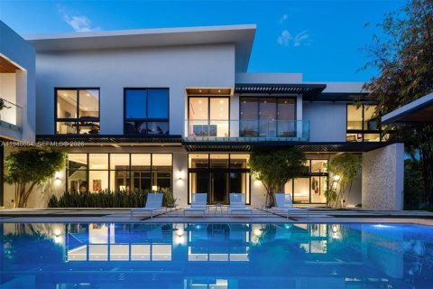 Villa ou maison à vendre à Miami, Floride: 7 chambres, 920.57 m2 № 2001291 - photo 12