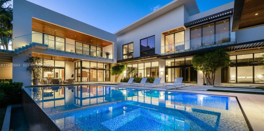 Villa ou maison à Miami, Floride 7 chambres, 920.57 m2 № 2001291