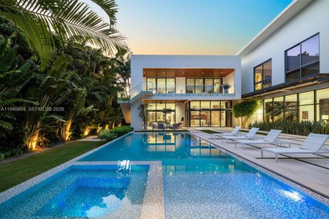 Villa ou maison à vendre à Miami, Floride: 7 chambres, 920.57 m2 № 2001291 - photo 8