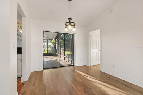 Villa ou maison à vendre à Orlando, Floride: 4 chambres, 196.58 m2 № 2430971 - photo 5