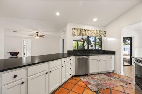 Villa ou maison à vendre à Orlando, Floride: 4 chambres, 196.58 m2 № 2430971 - photo 8