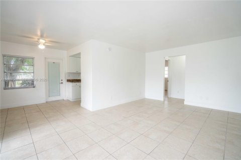 Appartement à louer à Fort Lauderdale, Floride: 1 chambre, 55.74 m2 № 2071414 - photo 4