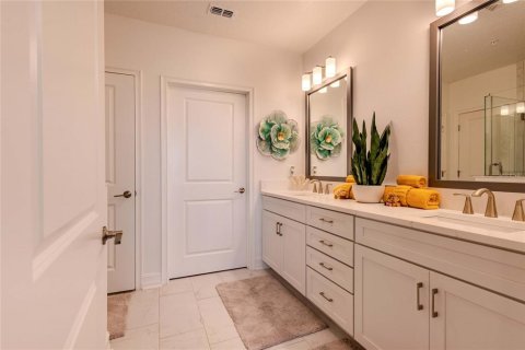 Adosado en venta en Ruskin, Florida, 4 dormitorios, 277.22 m2 № 2289579 - foto 29