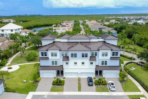 Adosado en venta en Ruskin, Florida, 4 dormitorios, 277.22 m2 № 2289579 - foto 3