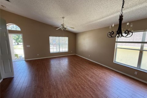 House in Orlando, Florida 3 bedrooms, 148.64 sq.m. № 2227740 - photo 3