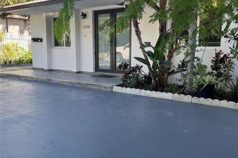 Villa ou maison à Miami, Floride 3 chambres, 157.93 m2 № 2035973