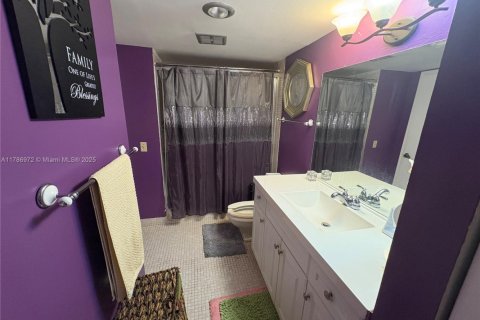 Condominio en alquiler en Lauderhill, Florida, 2 dormitorios, 90.3 m2 № 1959052 - foto 5