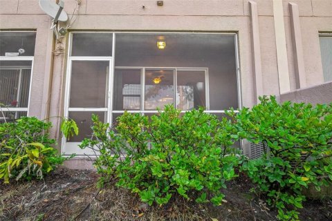Touwnhouse à louer à Tampa, Floride: 2 chambres, 115.2 m2 № 2306420 - photo 28