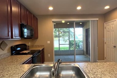 Touwnhouse à vendre à Davenport, Floride: 2 chambres, 91.79 m2 № 2217365 - photo 4