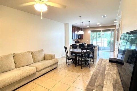 Touwnhouse à vendre à Davenport, Floride: 2 chambres, 91.79 m2 № 2217365 - photo 6