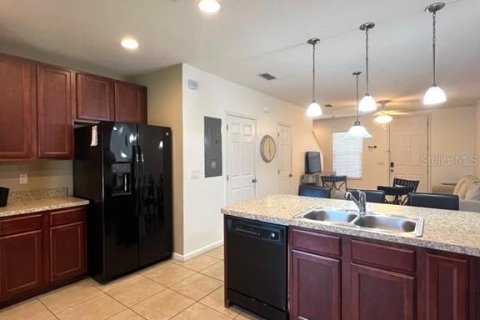 Touwnhouse à vendre à Davenport, Floride: 2 chambres, 91.79 m2 № 2217365 - photo 2