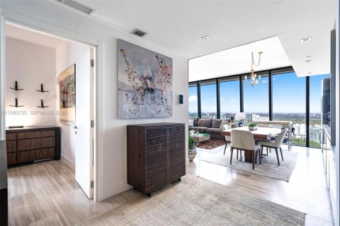 Condominio en venta en Miami, Florida, 1 dormitorio, 73.3 m2 № 2056168 - foto 12