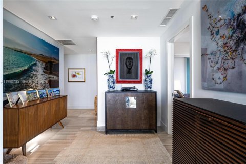 Condominio en venta en Miami, Florida, 1 dormitorio, 73.3 m2 № 2056168 - foto 11