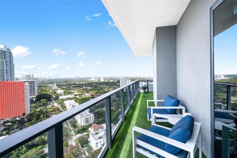Condominio en venta en Miami, Florida, 1 dormitorio, 73.3 m2 № 2056168 - foto 15