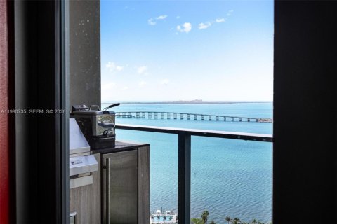 Condominio en venta en Miami, Florida, 1 dormitorio, 73.3 m2 № 2056168 - foto 18
