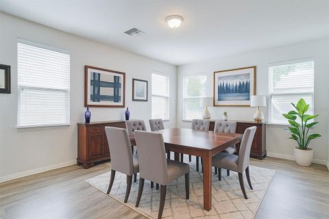 House in Winter Garden, Florida 3 bedrooms, 206.06 sq.m. № 1912963 - photo 6