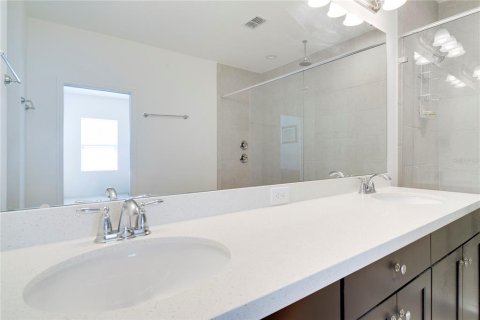House in Winter Garden, Florida 3 bedrooms, 206.06 sq.m. № 1912963 - photo 14