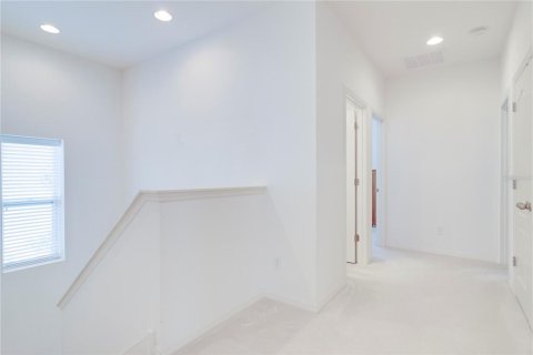 House in Winter Garden, Florida 3 bedrooms, 206.06 sq.m. № 1912963 - photo 11
