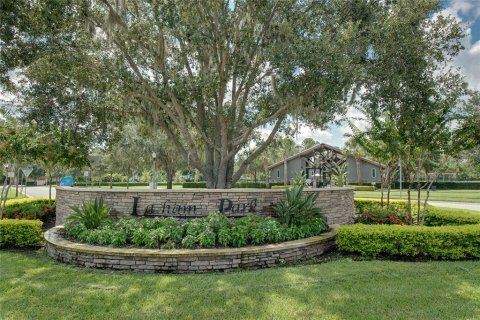 House in Winter Garden, Florida 3 bedrooms, 206.06 sq.m. № 1912963 - photo 26