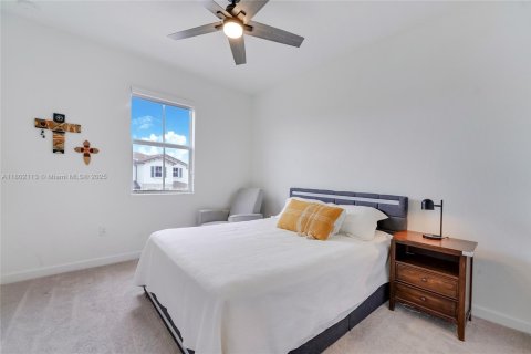 Touwnhouse à vendre à Miami, Floride: 3 chambres, 169.73 m2 № 1689125 - photo 14