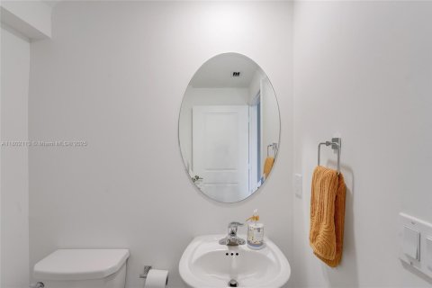 Touwnhouse à vendre à Miami, Floride: 3 chambres, 169.73 m2 № 1689125 - photo 16