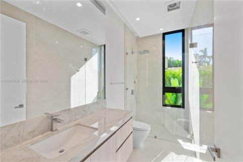 Casa en venta en Biscayne Park, Florida, 4 dormitorios № 2001696 - foto 28