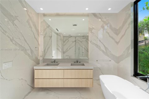 Casa en venta en Biscayne Park, Florida, 4 dormitorios № 2001696 - foto 18